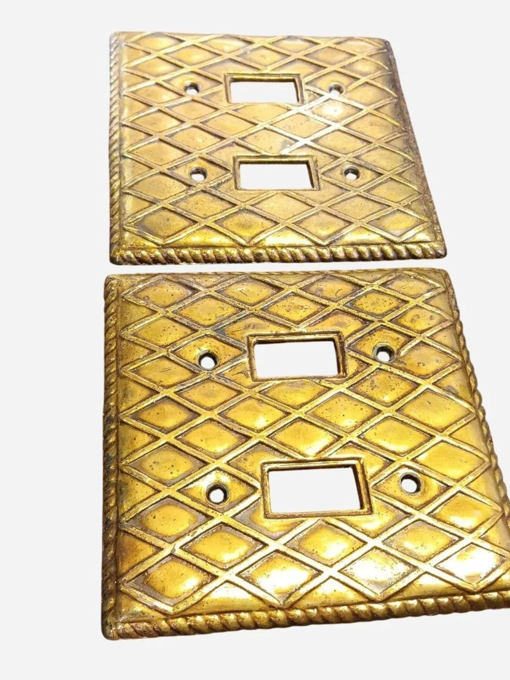 Vintage Gold‎ Double Toggle Light Switch Covers - Ornate Diamond Pattern